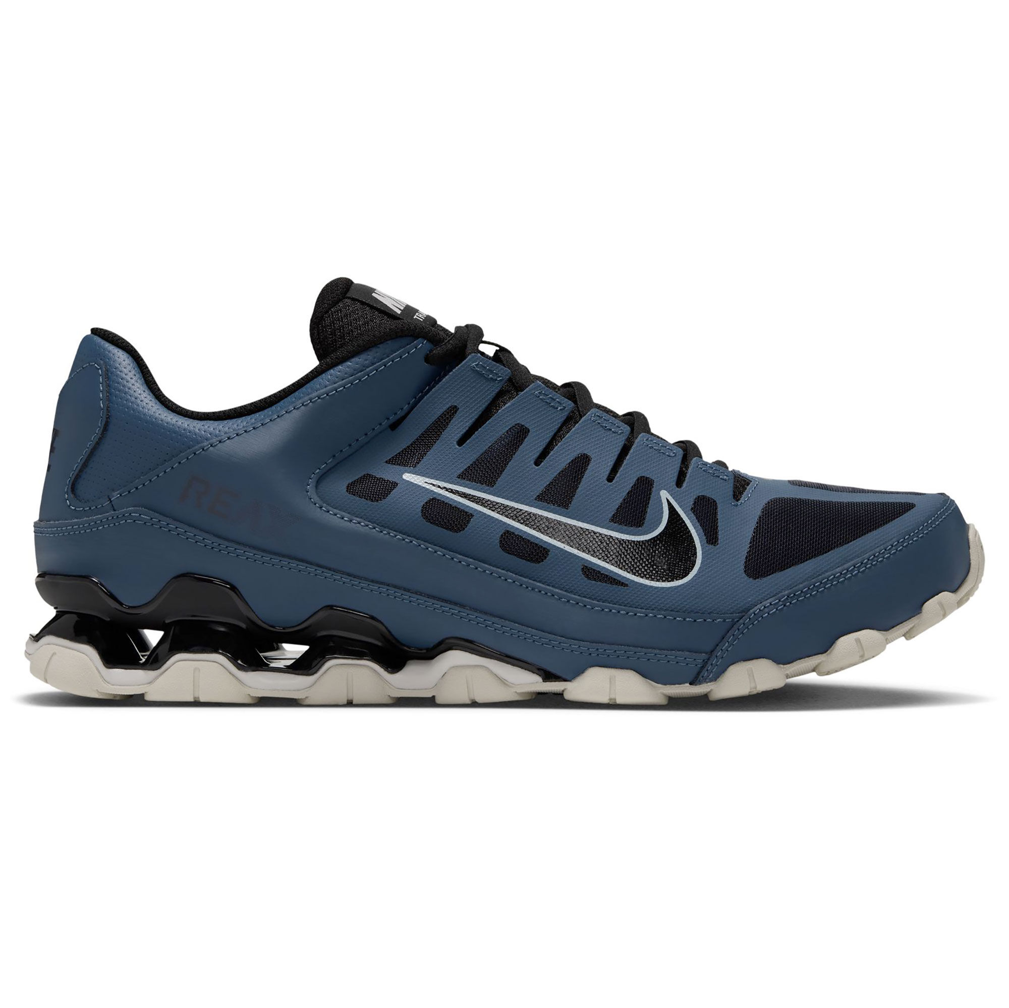 Nike Reax 8 TR Right Side View