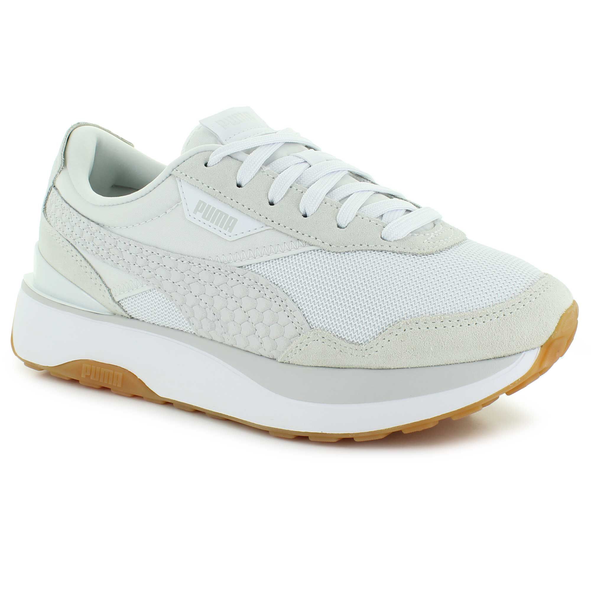 Shoe hot sale show pumas