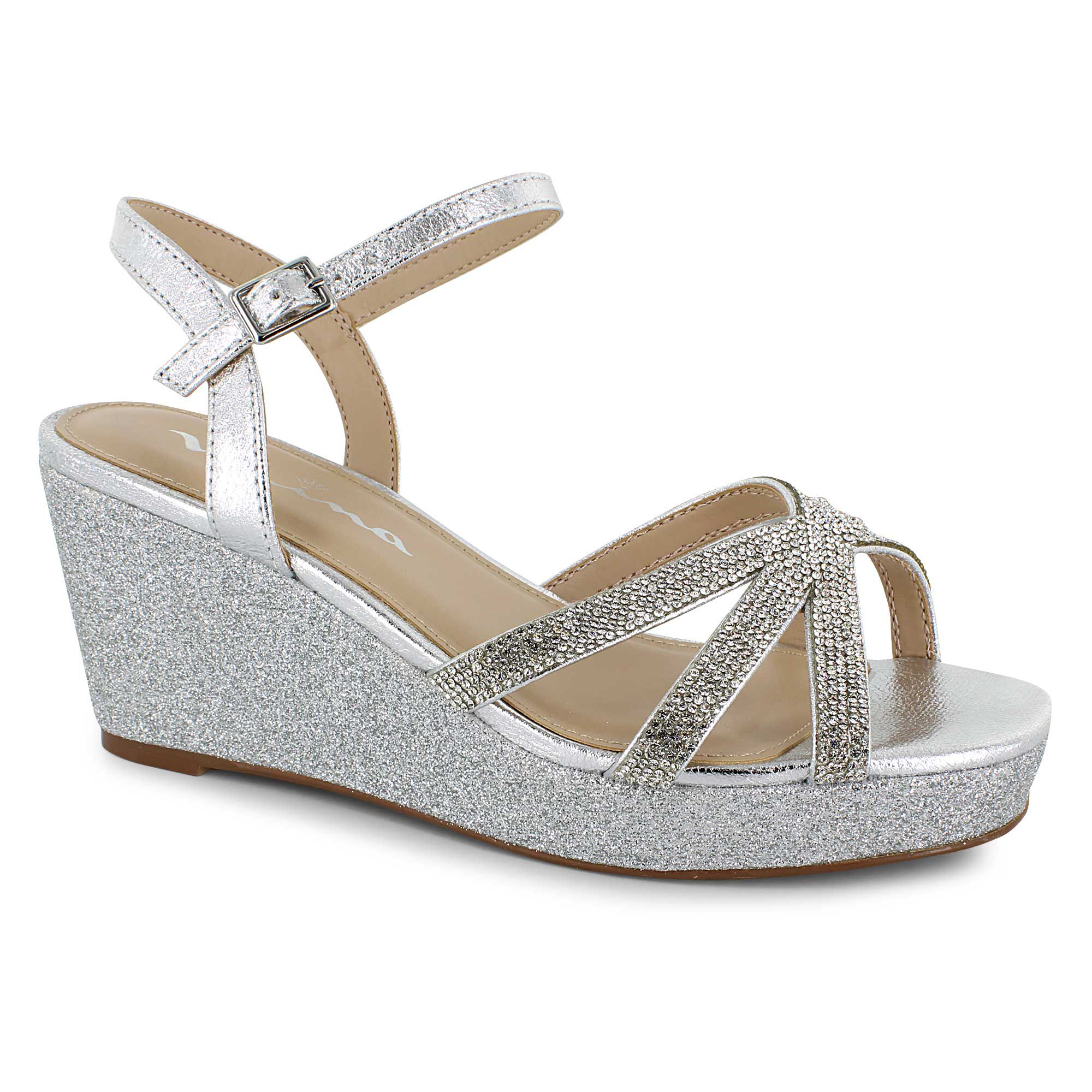 Nina Dalary Right Side View