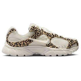  Nike V5 RNR Suede Right Side View