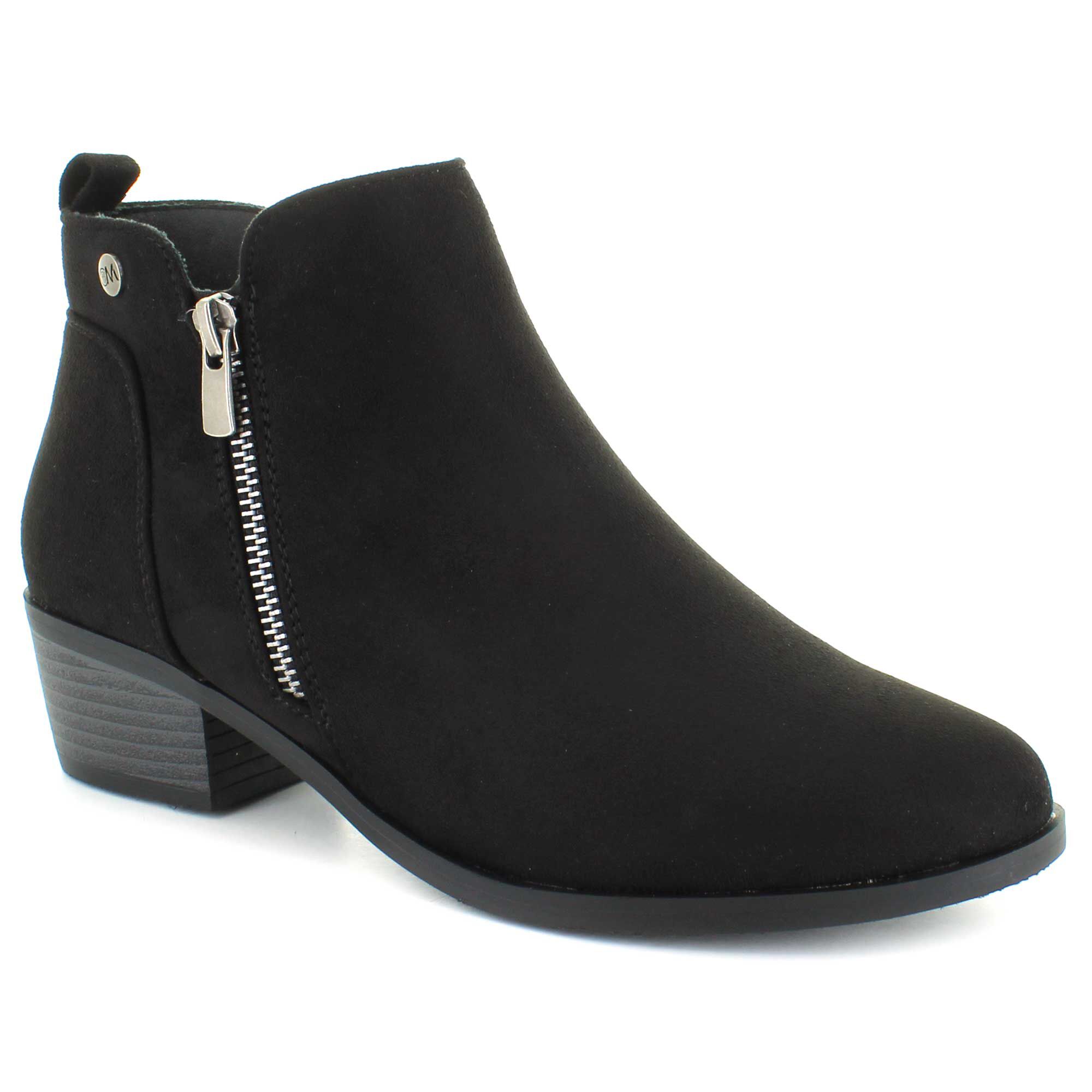 Chelsea moreland boots store