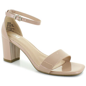  Chelsea Moreland Gala Right Side View