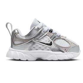 Performance & Running Shoes Nike V5 RNR Right Side View