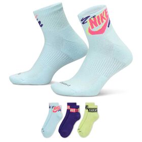 Socks Men's Nike Everyday Plus Ankle 3-Pair Pack Side View With Package