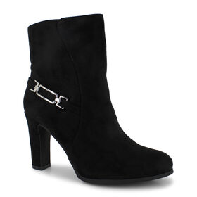  Jessica Cline Playful Right Side View