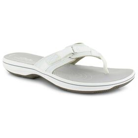  Clarks Cloudsteppers Breeze Sea Front View