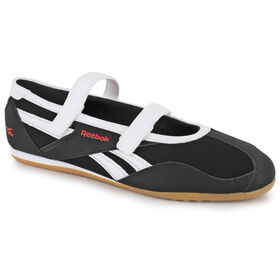  Reebok Stride STP Sneakina Right Side View