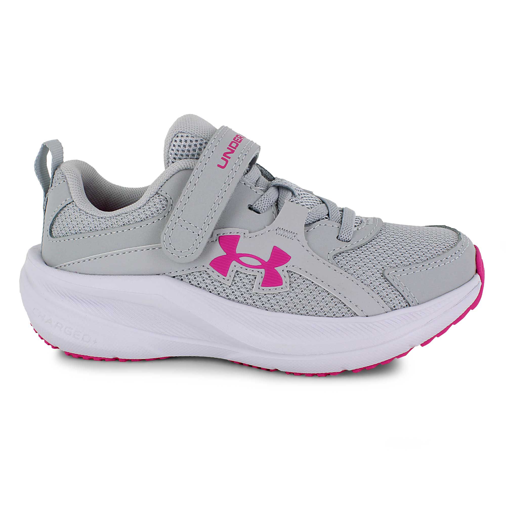 Under Armour Assert 11 Wide Right Side View