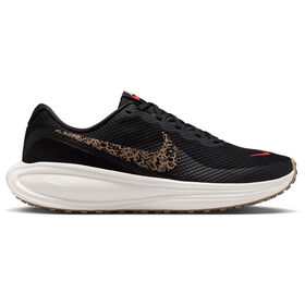  Nike Revolution 8 Right Side View