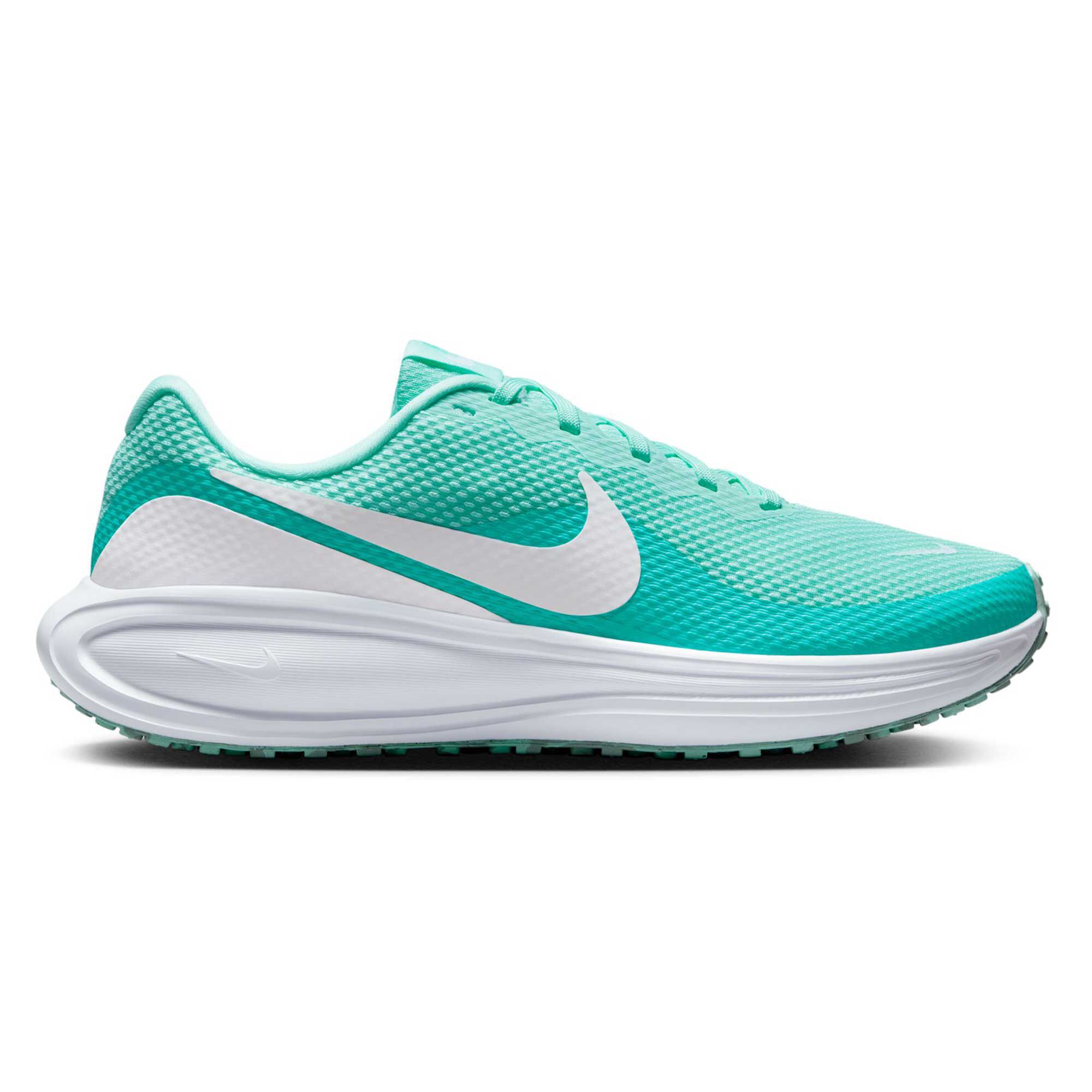 Nike Revolution 8 Right Side View