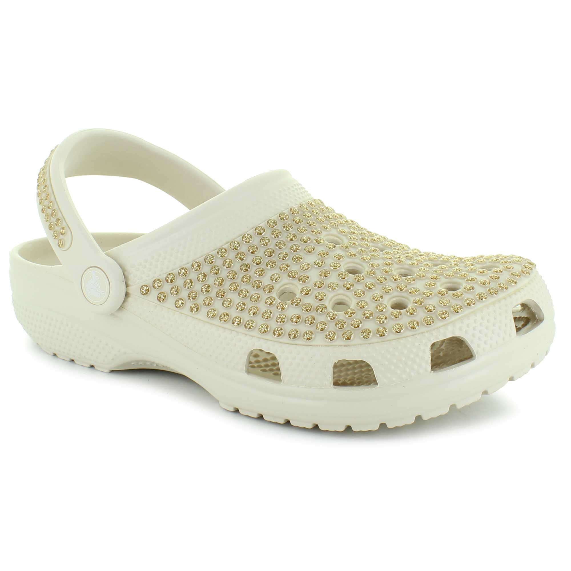 Does shoe show hot sale sell crocs