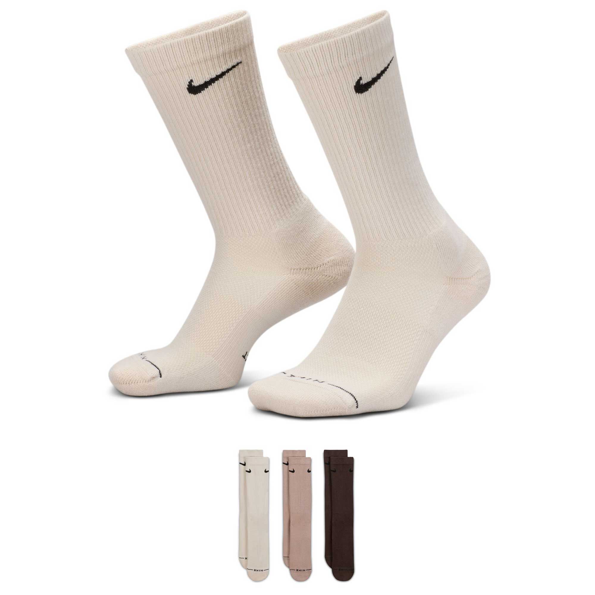 Nike Everyday Elevated Crew Socks 3-Pair Pack Side View With Package