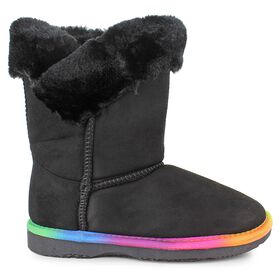 Hot Tomato Shop Now At Shoe Show Mega