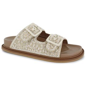  Chelsea Moreland Lilah Front View