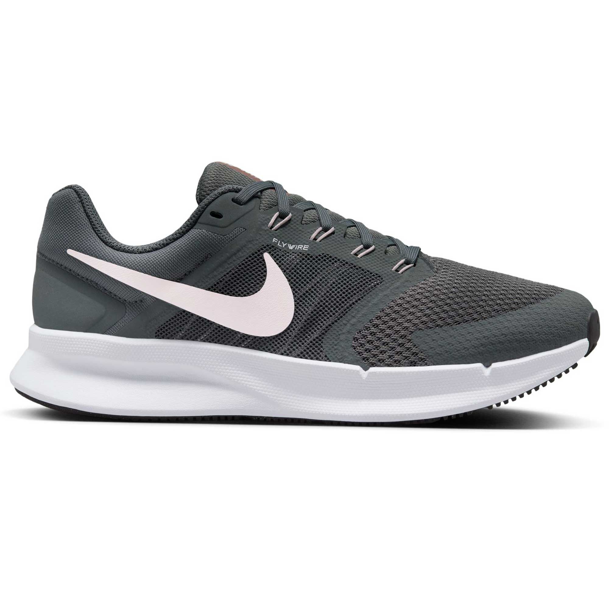 Nike Run Swift 3 Right Side View