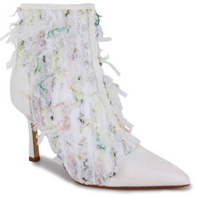 New Arrivals Studio Infinite Jessica Right Side View