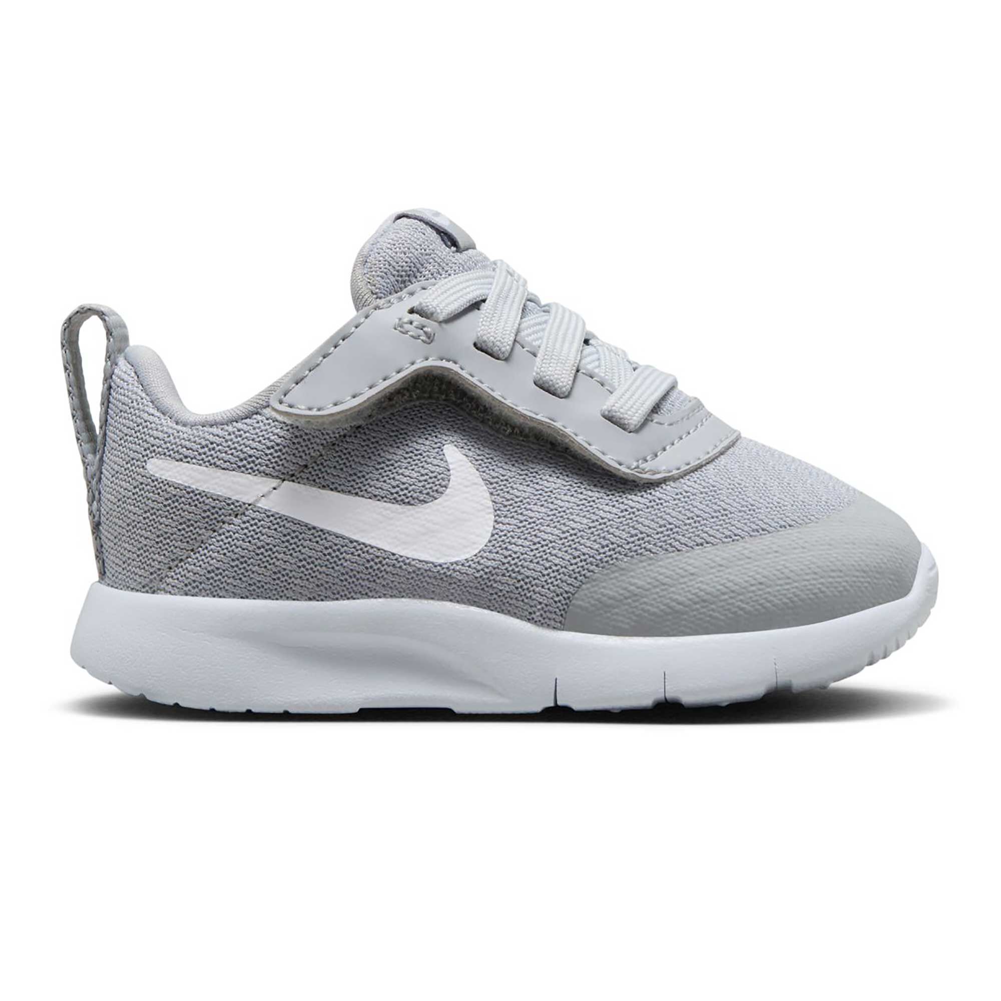 Nike Tanjun EasyOn Right Side View