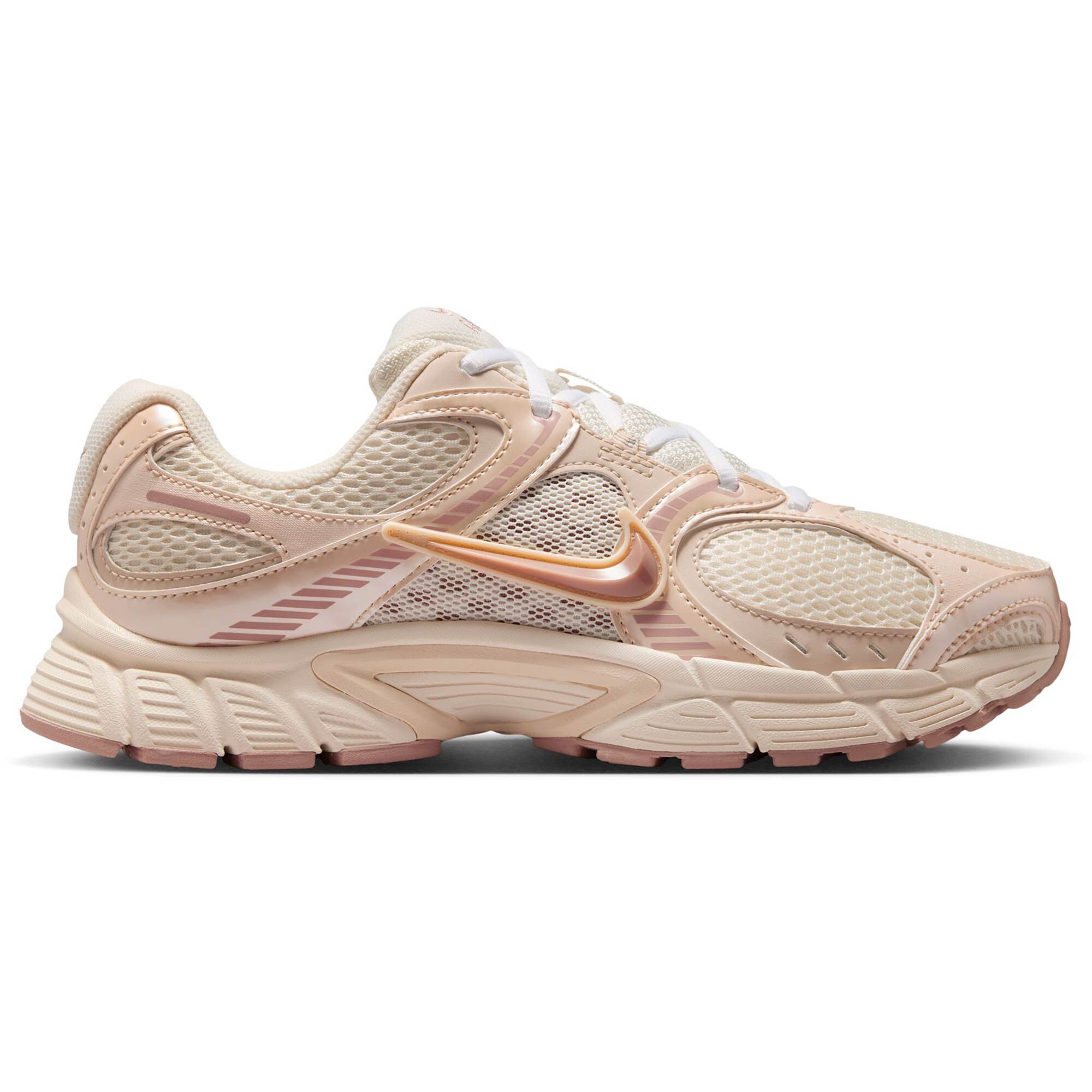 Nike V5 RNR Right Side View