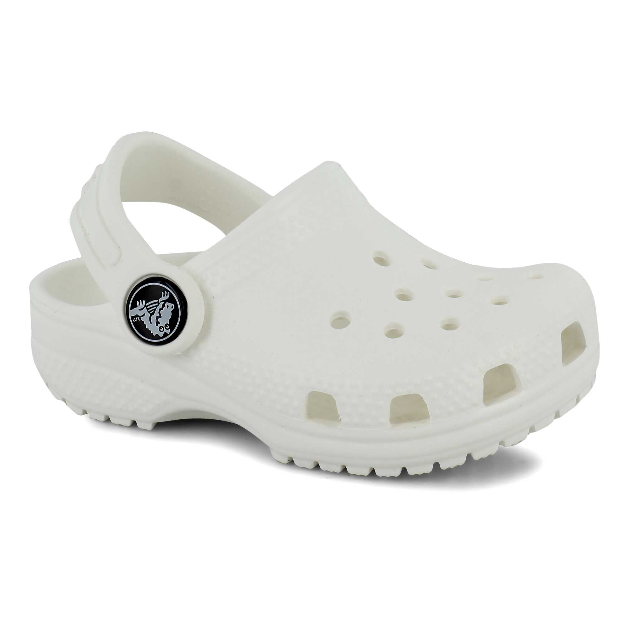 backless nursing clogs