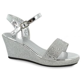  Chelsea Moreland Classy Right Side View