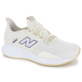  New Balance Fresh Foam Roav Right Side View