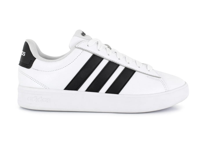 Court sneakers footwear