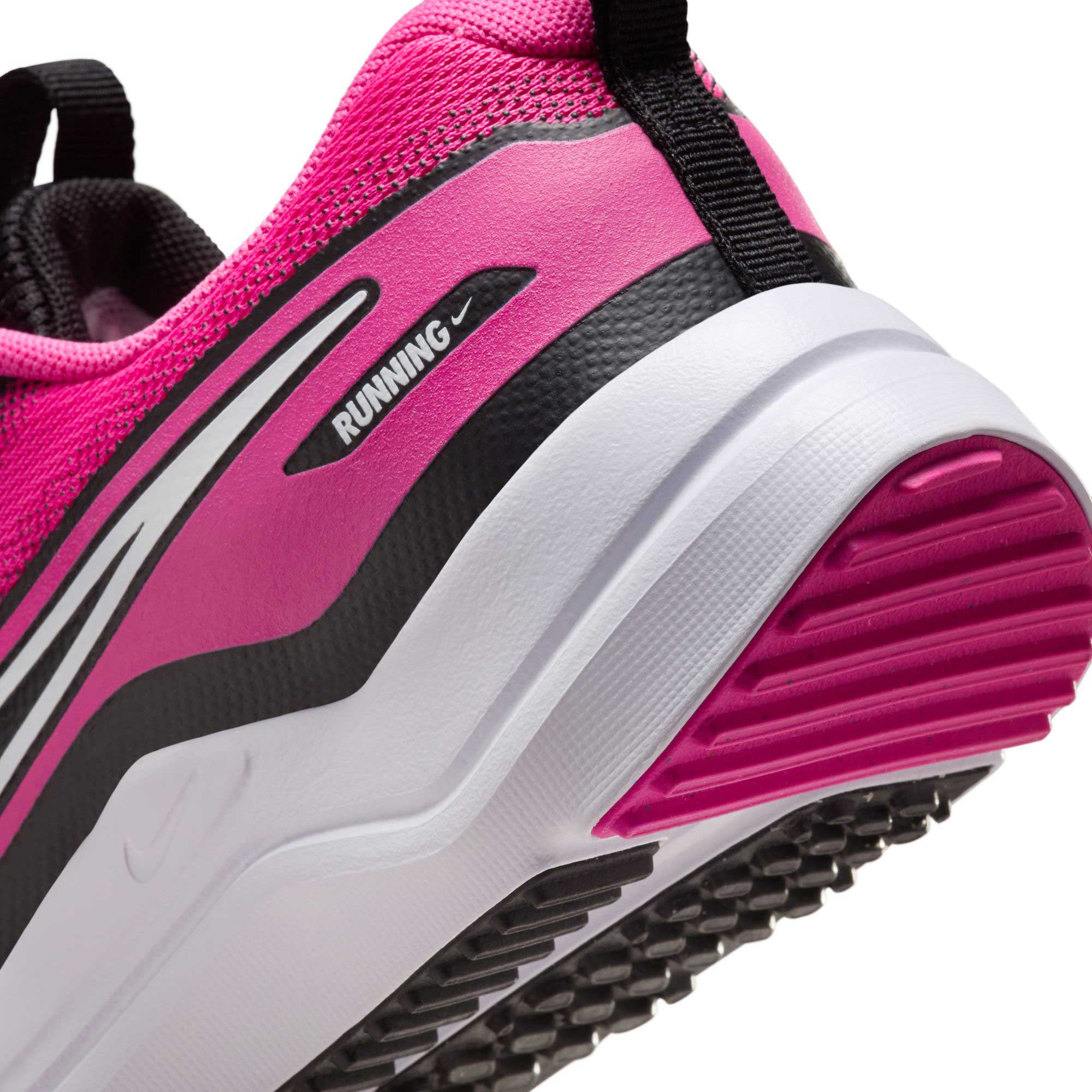 Nike Cosmic Runner