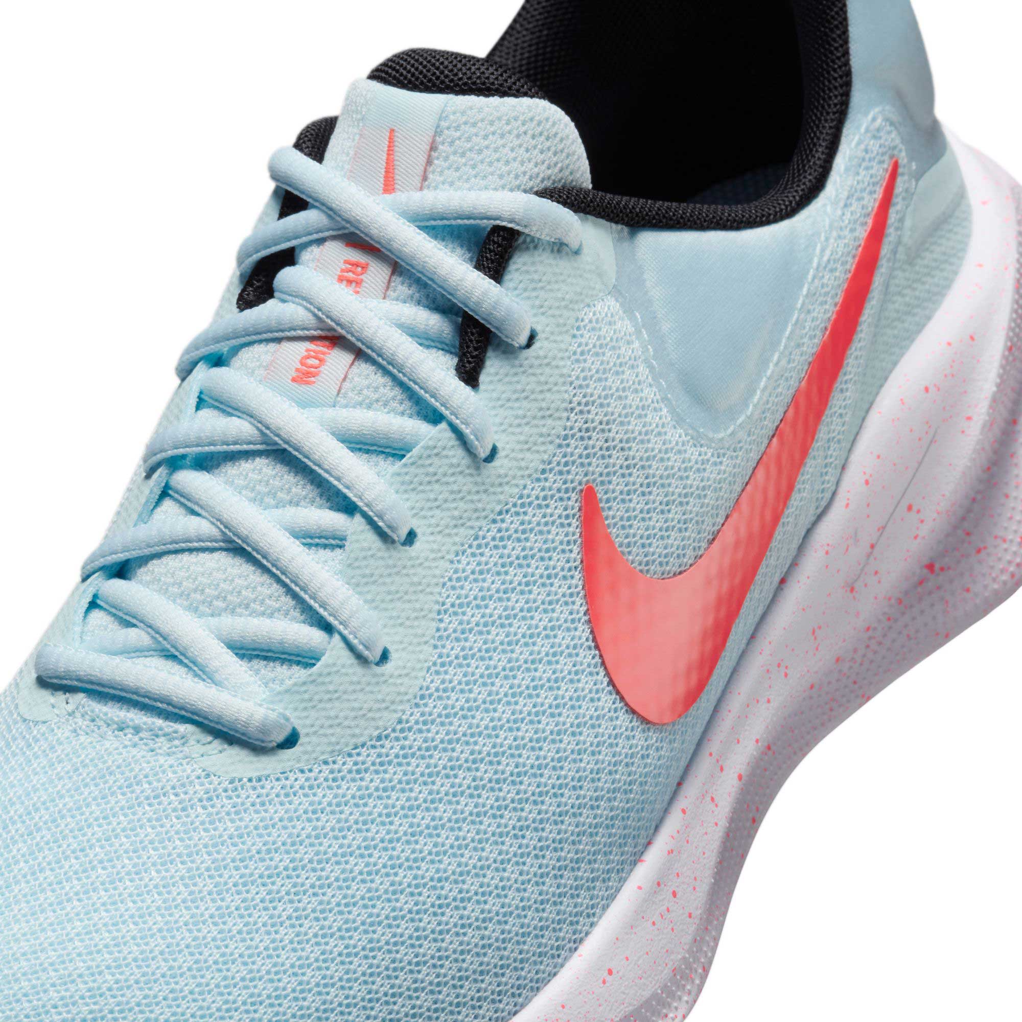 Nike Revolution 7