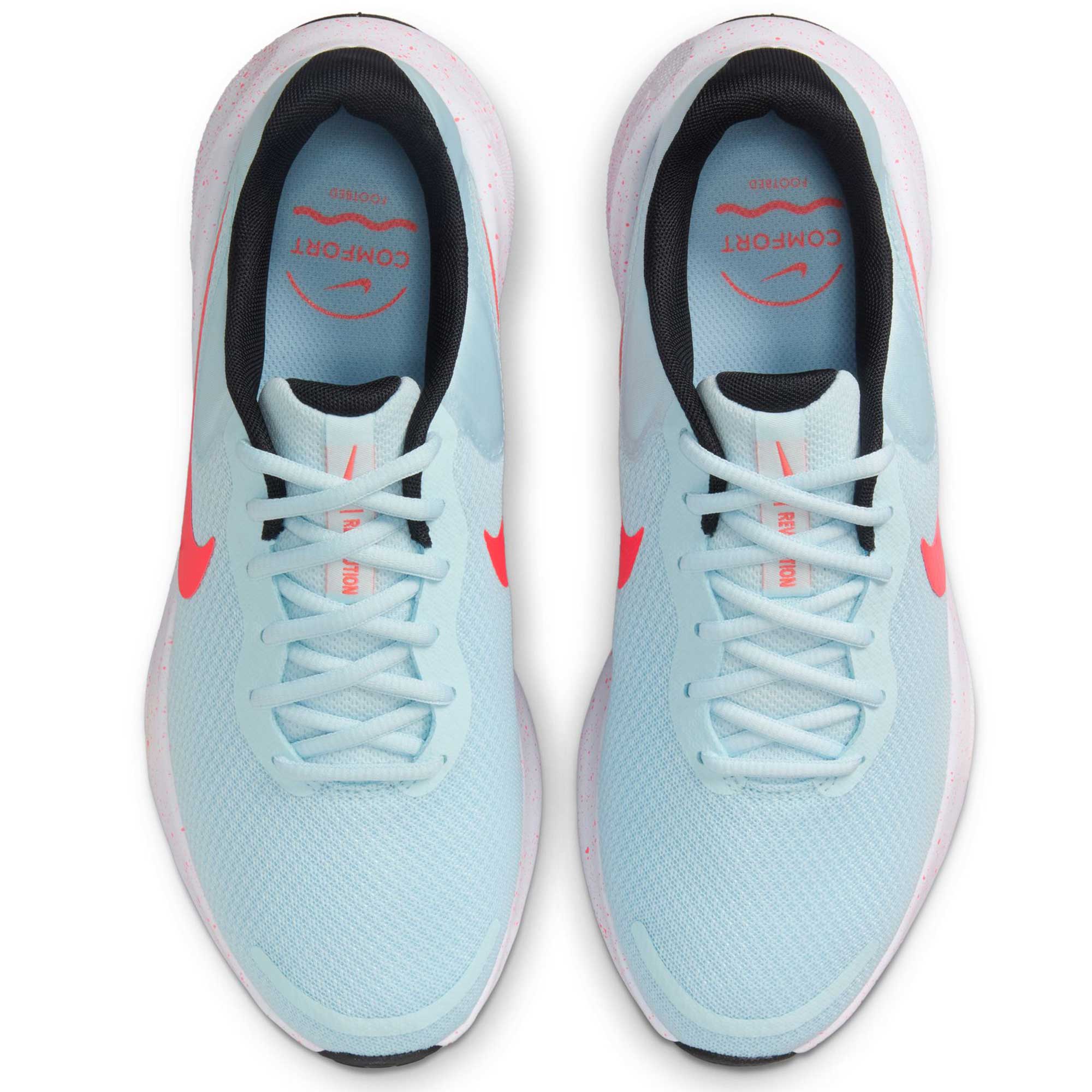 Nike Revolution 7